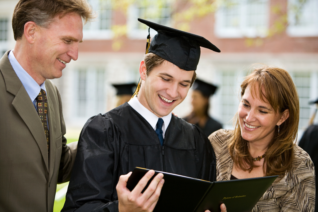 The Parent’s Playbook to Help Your Child Navigate College Admissions